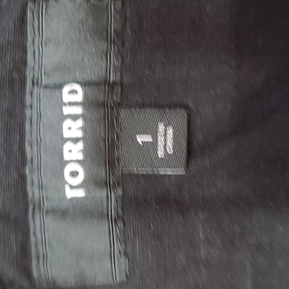 Black Overall Short Romper - Picture 2 of 2